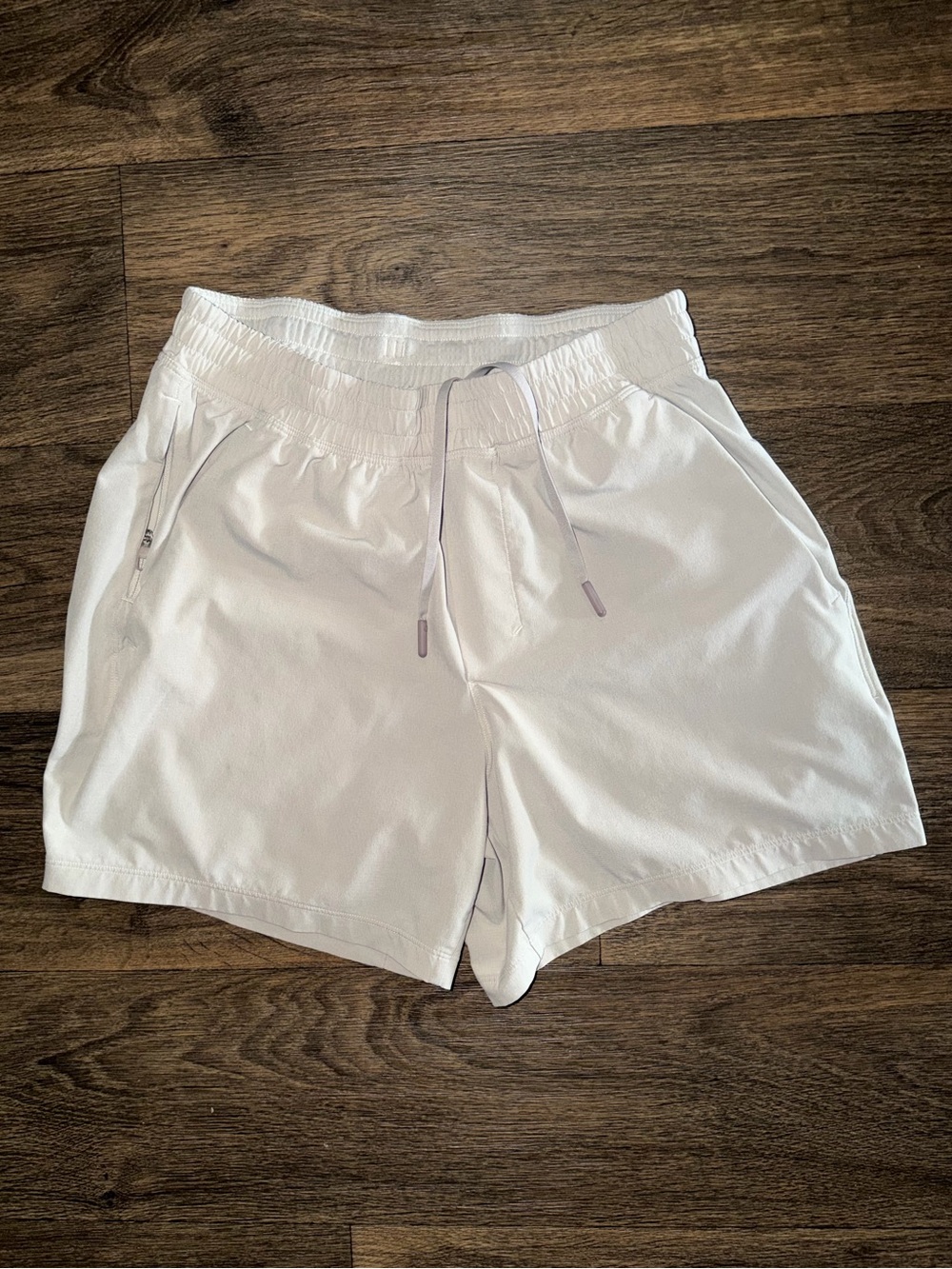 Lululemon Light Ivory 5” Pace Breaker Shorts Men's Small